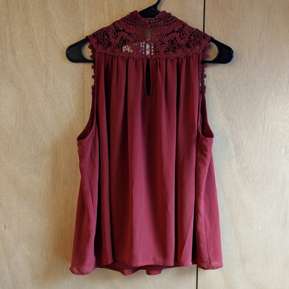 🌼NWT crochet top - Picture 3 of 3